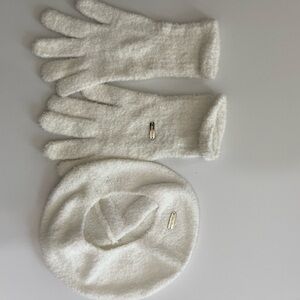 Calvin Klein Cream Women's Gloves and Beret Set